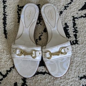 NWOT Signature Coach " PATTIE" Sandals
